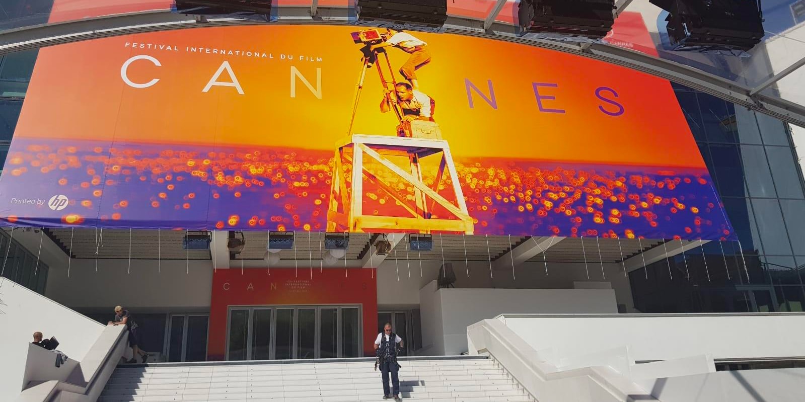 La sociéte H2O Pub a imprimé l'affiche monumentale du festival de Cannes 2019.